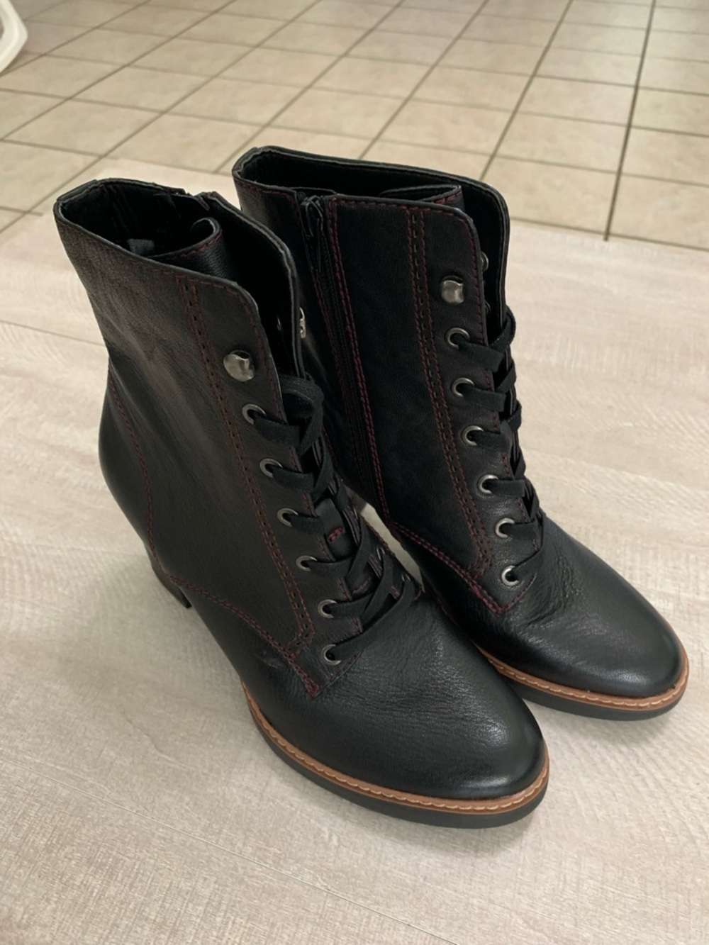Naturalizer Women's Callie 2 Lace Up Heeled Booties 8.5M